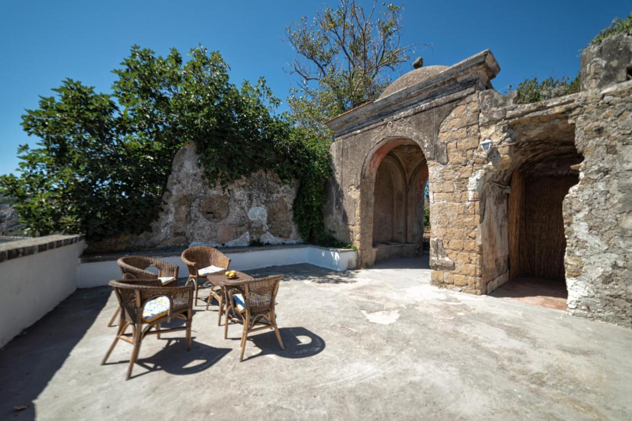La Poetica In Villa Eldorado Procida Buitenkant foto